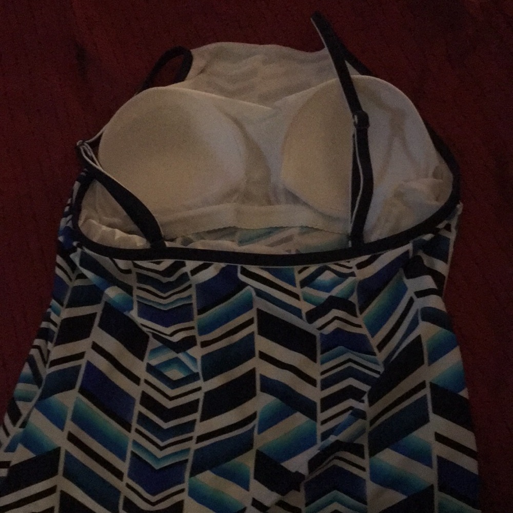 High Neck Tankini - Picture 7 of 7